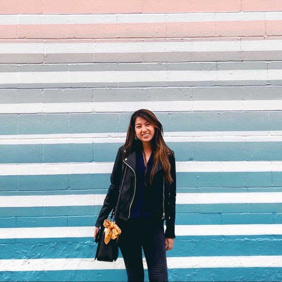 Meet your Posher, Emily - Picture 1 of 1